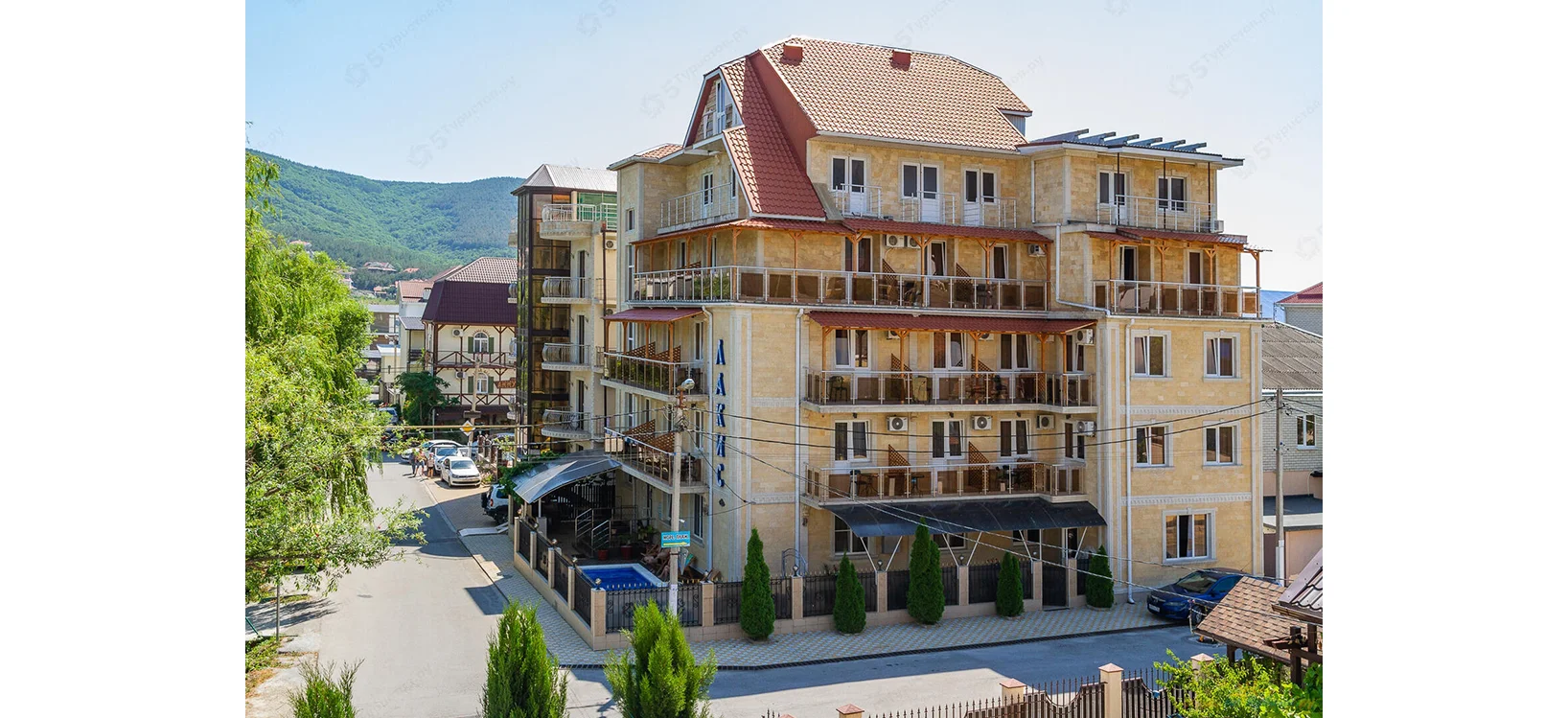 Отель «Лакис» 0