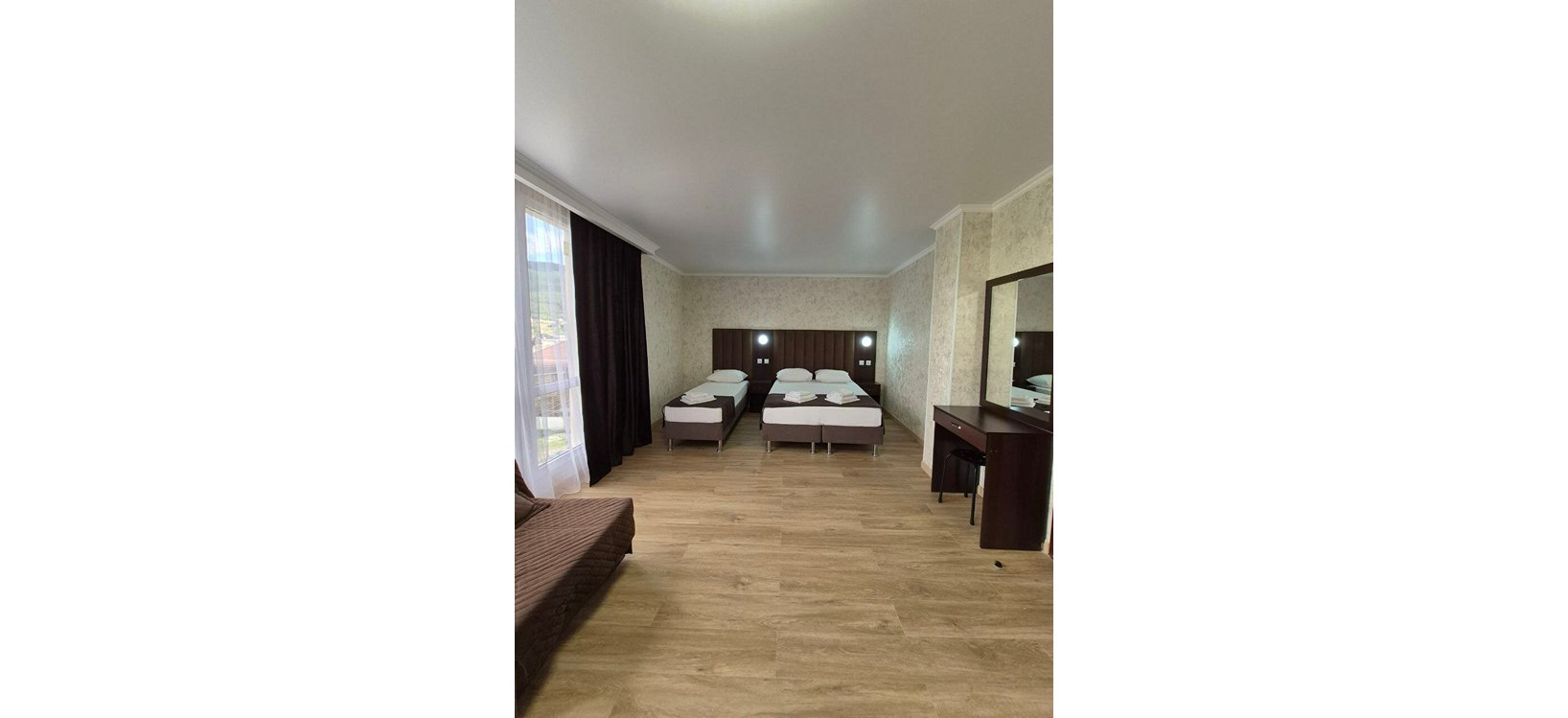 Отель «Лакис» 6