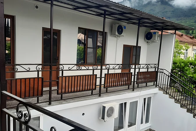 Гостевой дом Южная Ночь в Гагре: цены и описание