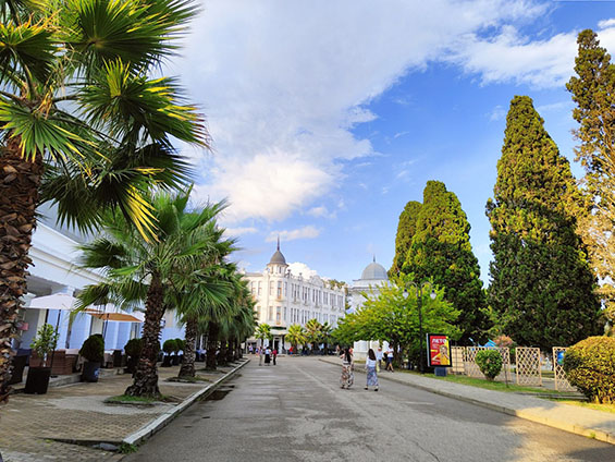 Улица в Сухуме